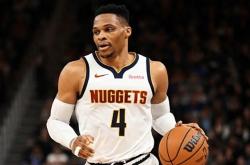 开云体育平台APP-包含独行侠鏖战中国男篮，威斯布鲁克一己之力扛起全队的词条