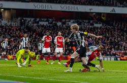 开云体育官网-阿森纳在英超联赛中实现胜利，保持良好状态