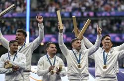 开云体育APP下载-世界各国选手在体育赛事中角逐金牌