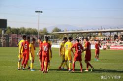 开云体育-马其顿球员在比赛中展现出色技艺赢得胜利