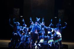 开云体育平台APP-精湛技术引发赛场上全民狂欢的简单介绍