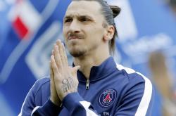 开云体育-橙色盾牌与南美利刃的鏖战，德里赫特如何一夫当关，助雷恩力克乌拉圭