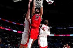 开云体育APP下载-鹈鹕爆冷篮网，锡安制霸全场的简单介绍