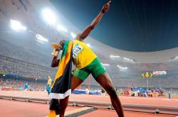 开云体育中国-赛道风云，拉塞尔关键制胜，阿斯顿马丁横扫梅赛德斯