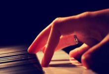 开云体育官网-韦斯卡趁对手中场犯错，抓住机会攻破球门