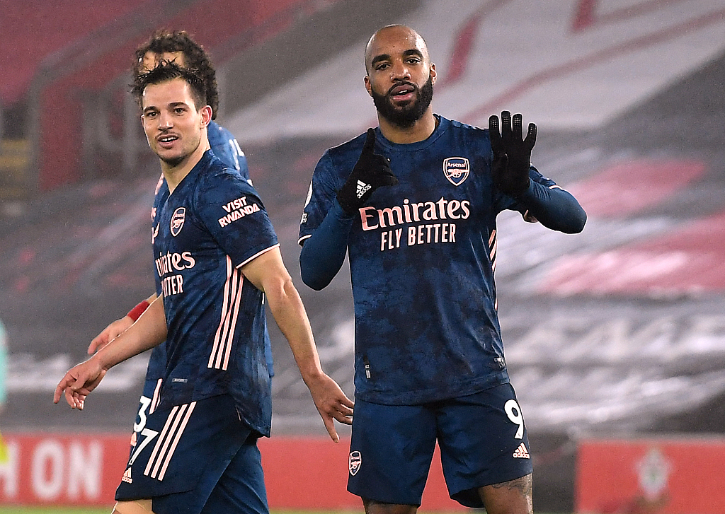 关于V5逆转FLY，Chovy统治全场的信息