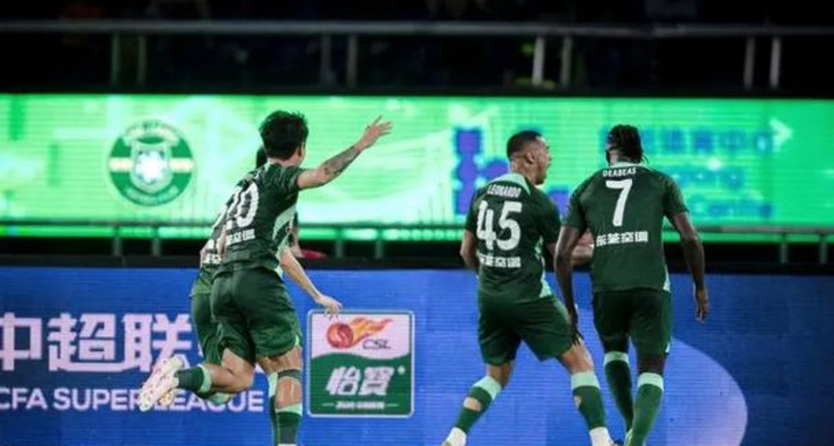 包含关注焦点！中超联赛胜负悬念，球迷热议不停歇的词条