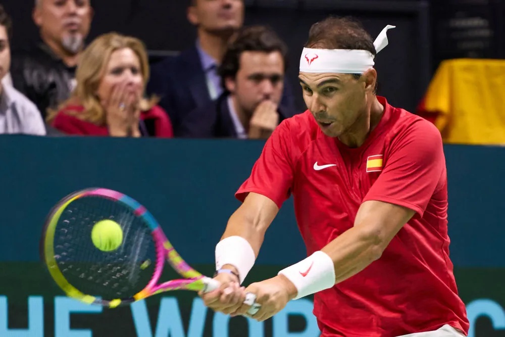 德国网球队完胜世界网球队，纳达尔绝境逆转的简单介绍