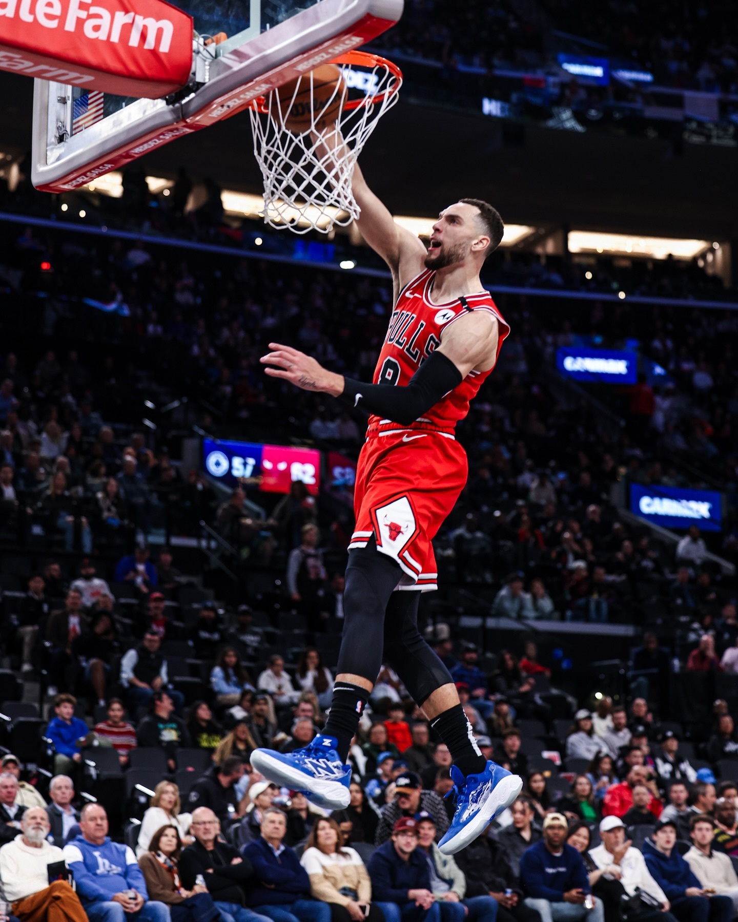 包含公牛险胜快船，特雷杨爆发神勇的词条