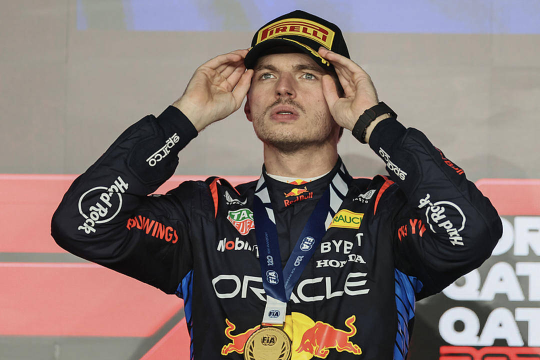 阿斯顿马丁逆转迈凯伦，维斯塔潘统治全场的简单介绍