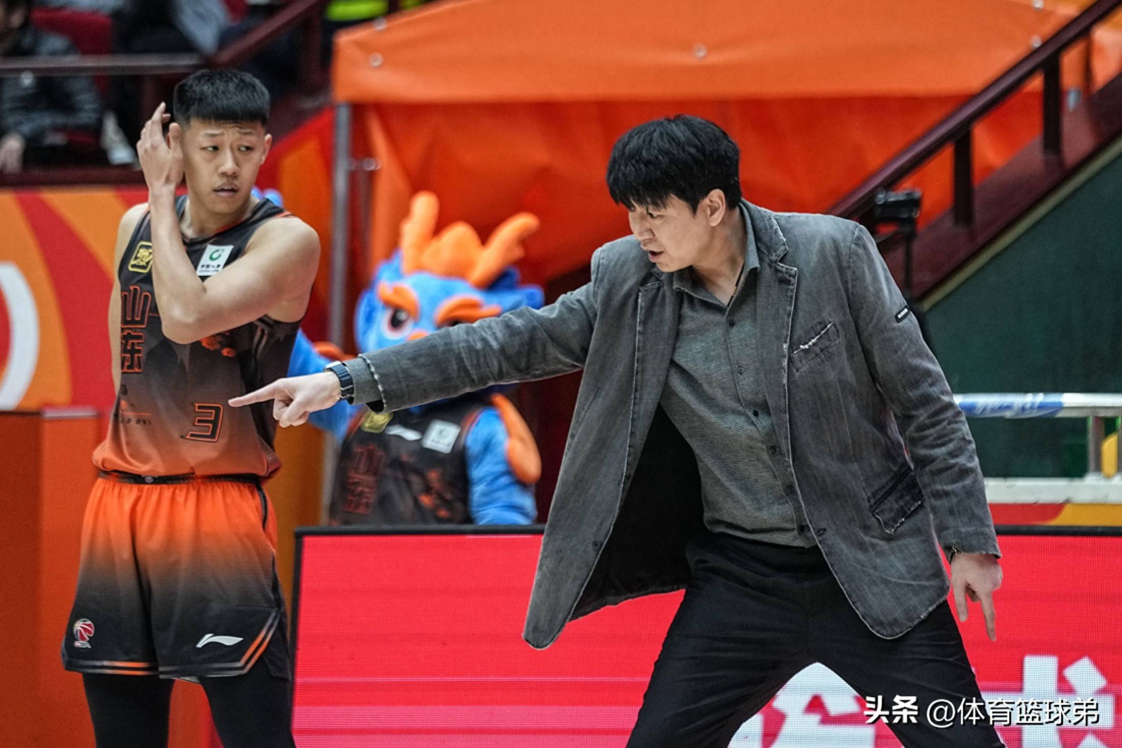 广州队鏖战掘金，高诗岩刷新纪录的简单介绍