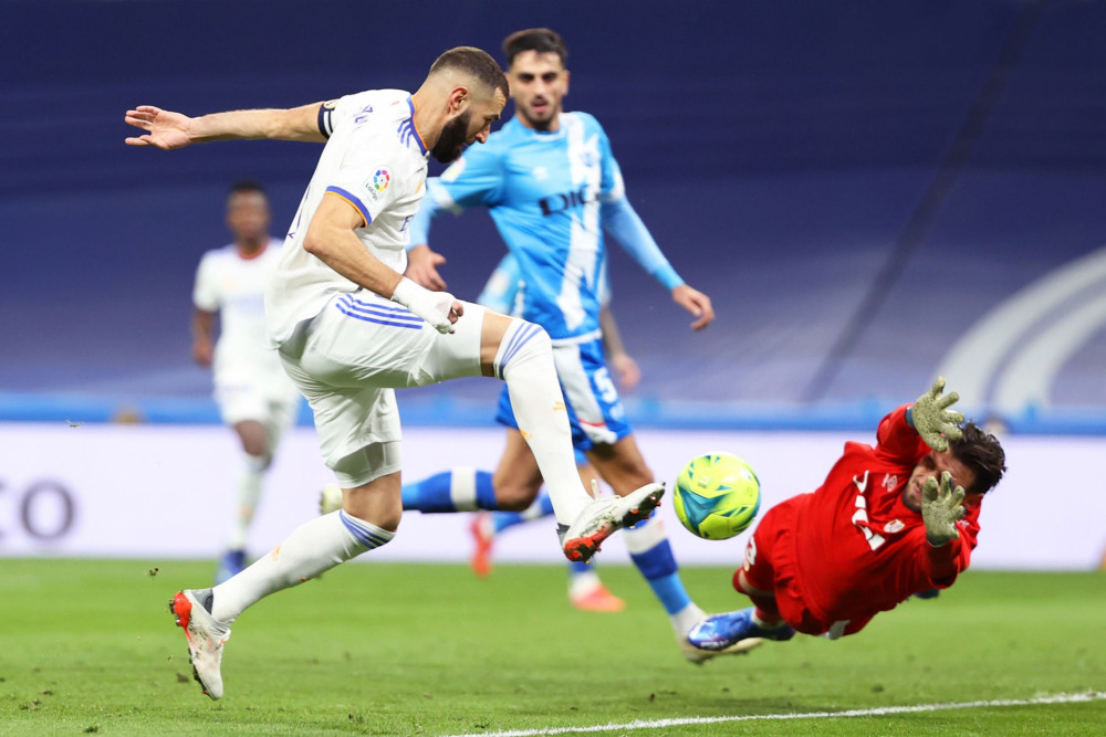 包含皇马“反杀”成功，紧追榜首晋级强的词条