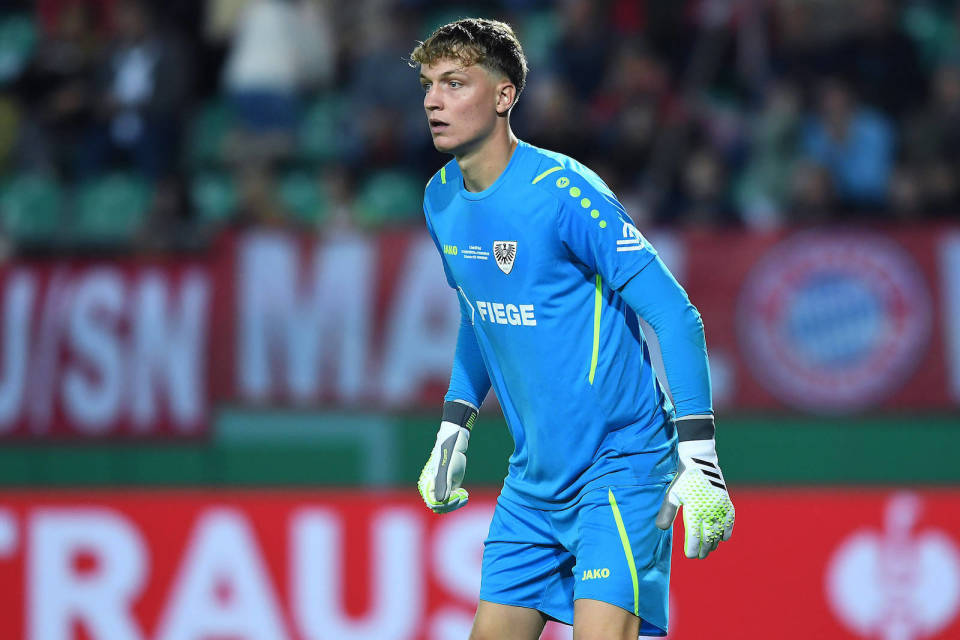 包含汉诺威球队主场小胜,喜获三分的词条 包含汉诺威球队主场小胜,喜获三分的词条