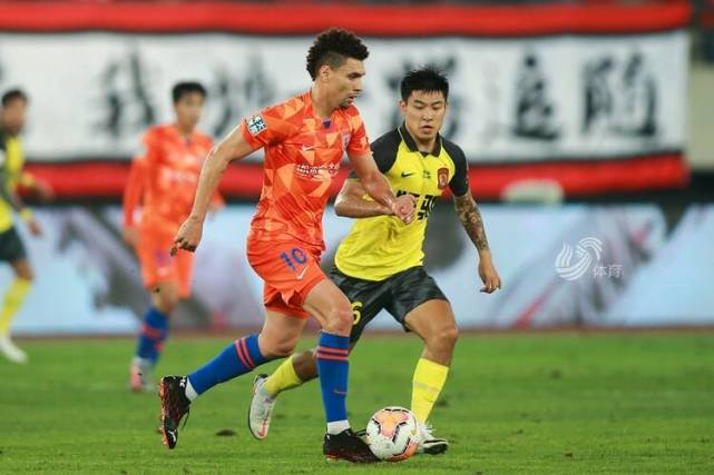 关于鲁能全力争胜，客场对阵重庆力图稳定榜首的信息