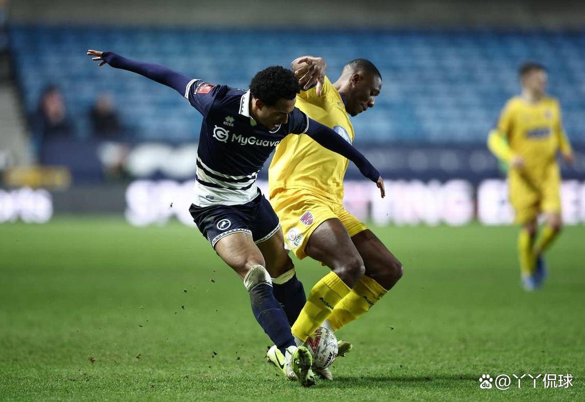 包含利兹联攀升积分榜，展现出良好的比赛状态的词条