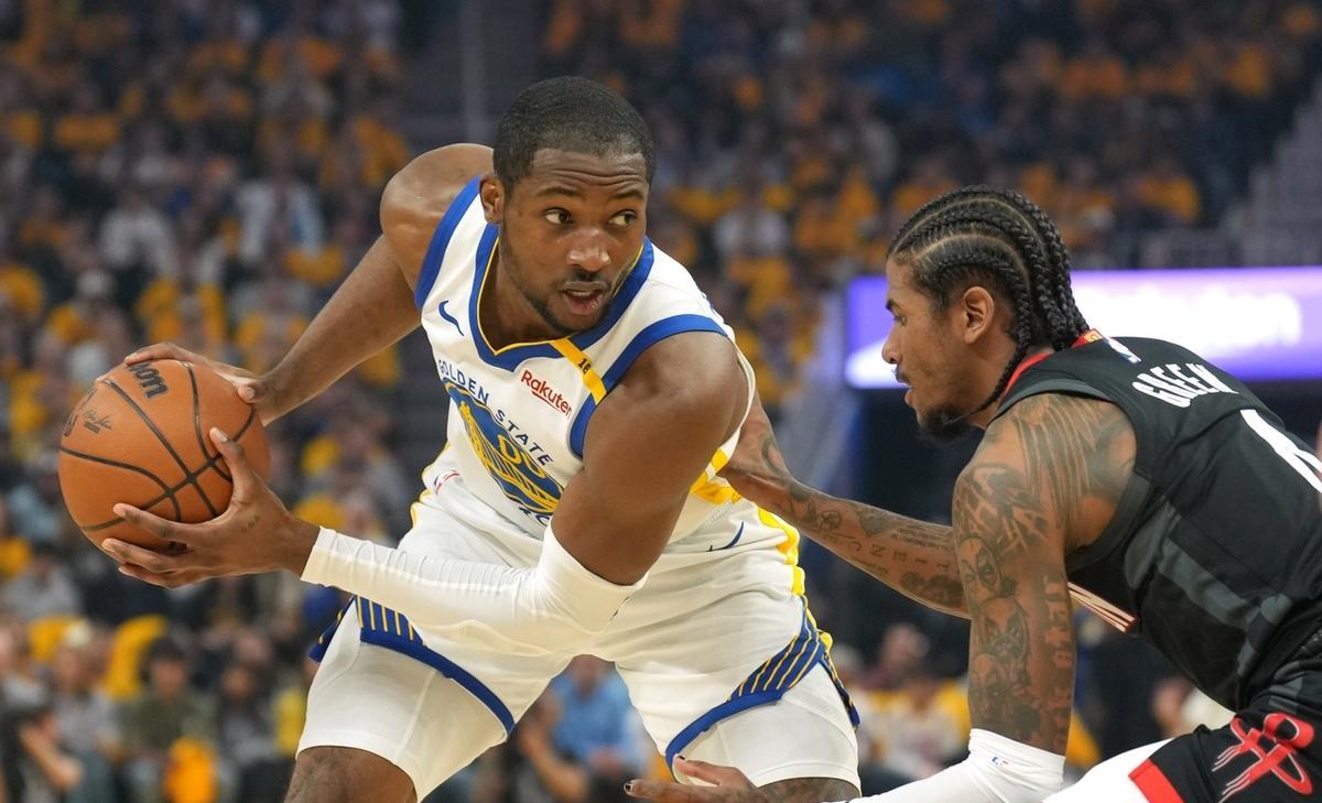 包含火箭鏖战猛龙，哈里斯爆发神勇的词条