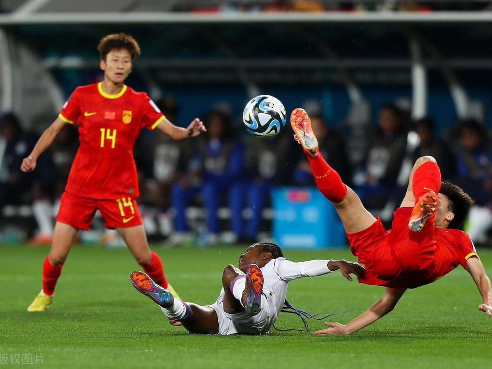 中国队绝杀英格兰队，波尔带队取胜