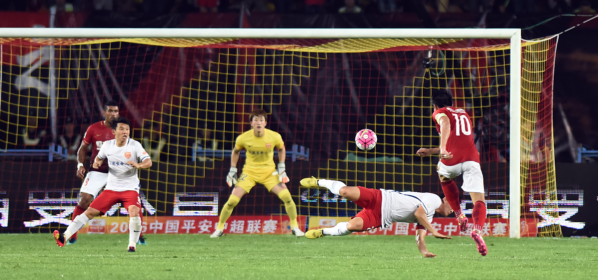 翟东能进球，亚特兰大领先博洛尼亚