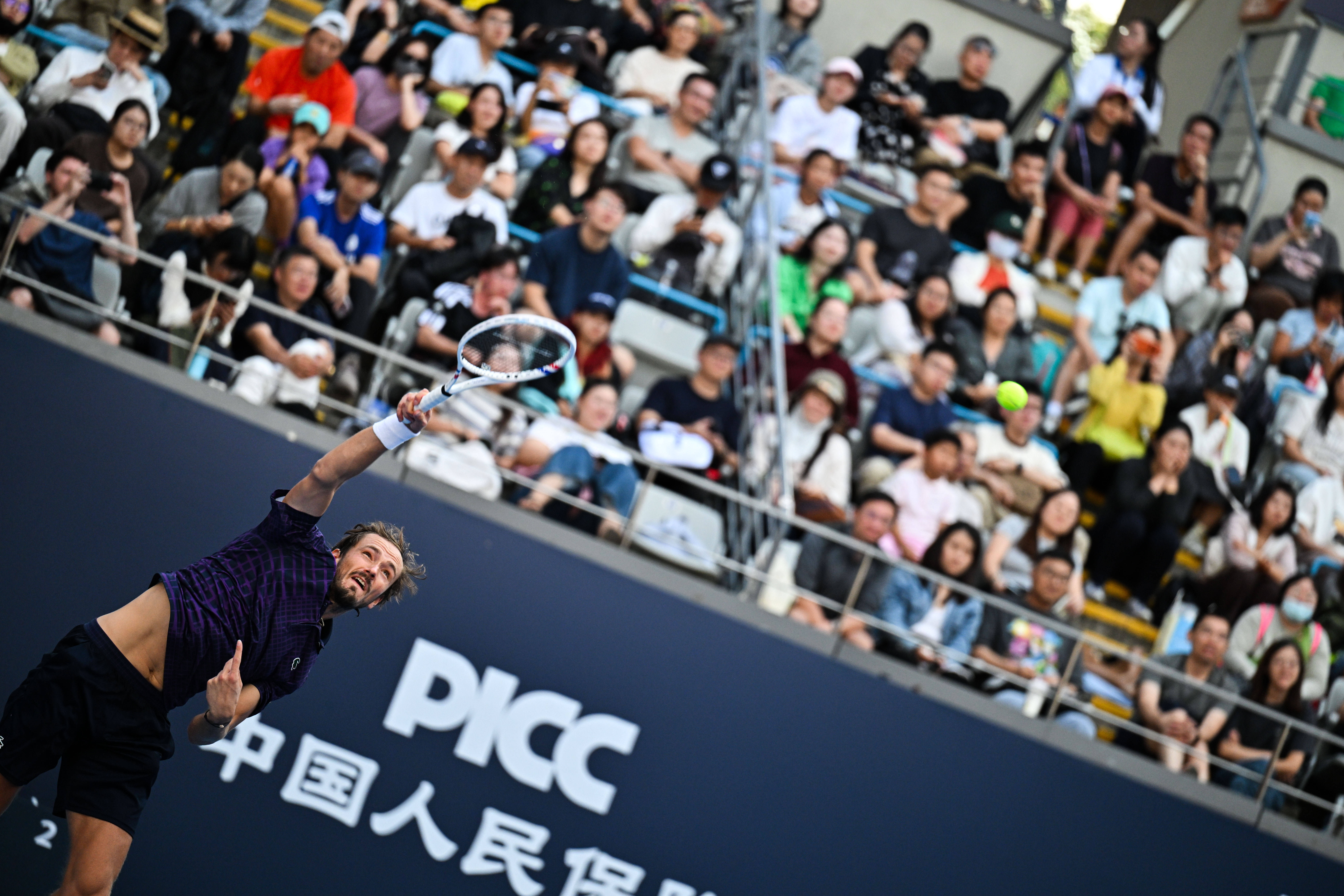 日本网球队完胜美国网球队，梅德韦杰夫送出助攻的简单介绍