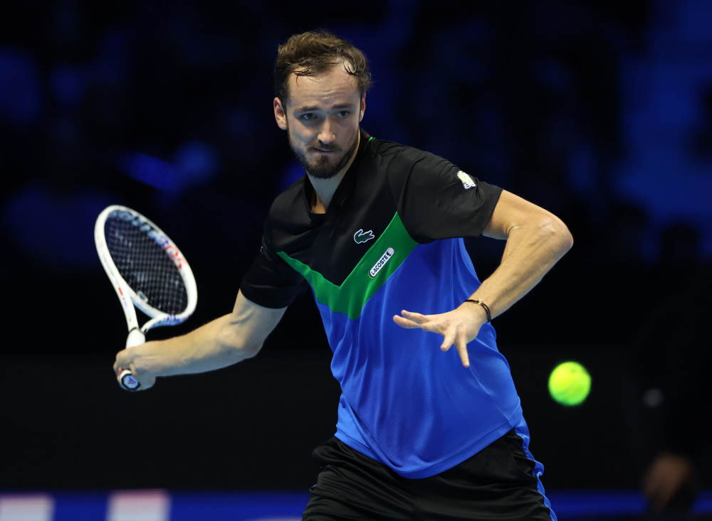 包含世界网球队强势日本网球队，梅德韦杰夫关键制胜的词条