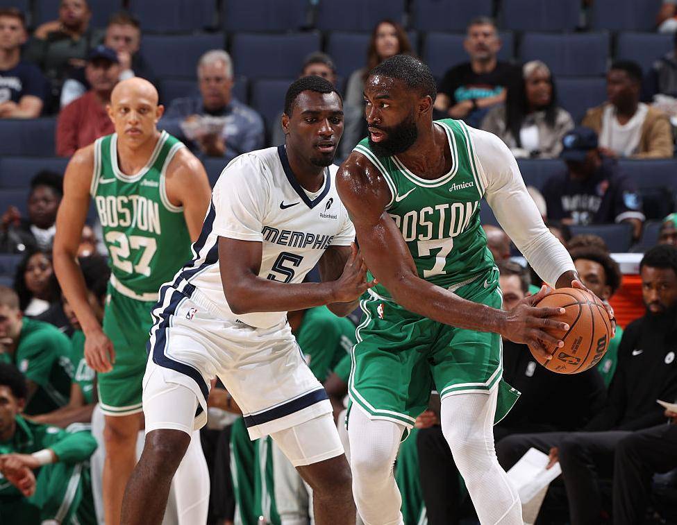 包含凯尔特人翻盘爵士，布克状态火热的词条