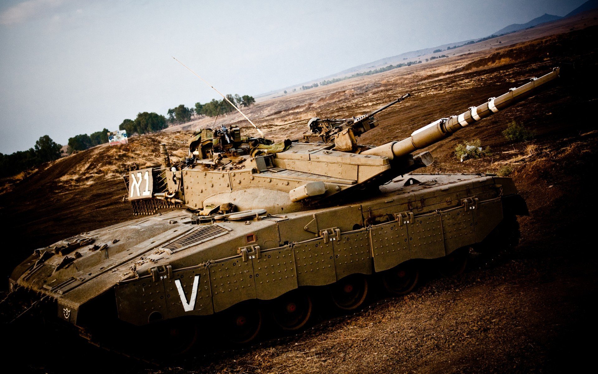 封锁与接管，从玻利维亚高原到伯纳乌草皮的双重叙事