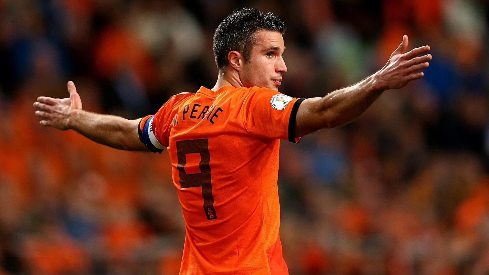 黄蜂封锁新疆队，霍勒迪成为关键先生