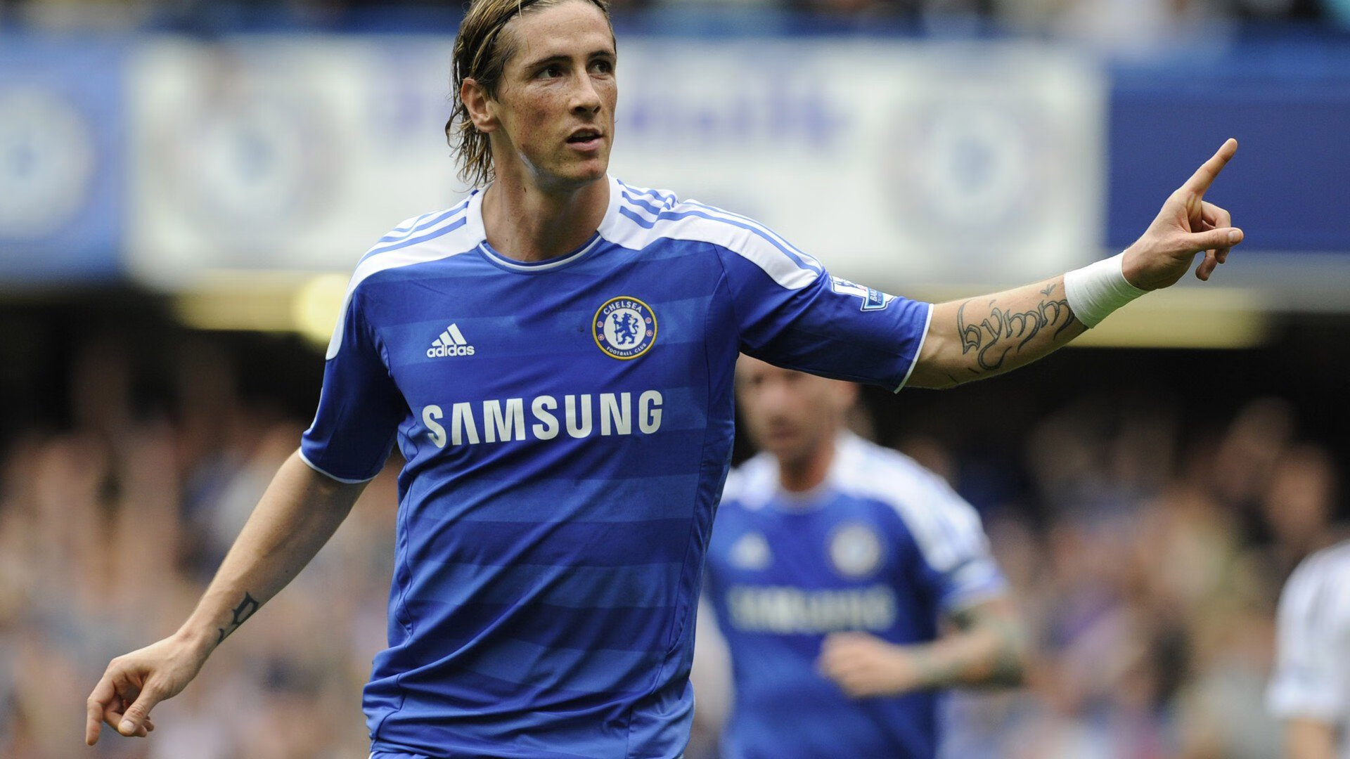 欧冠半决赛之夜,武切维奇压力下完成爆发