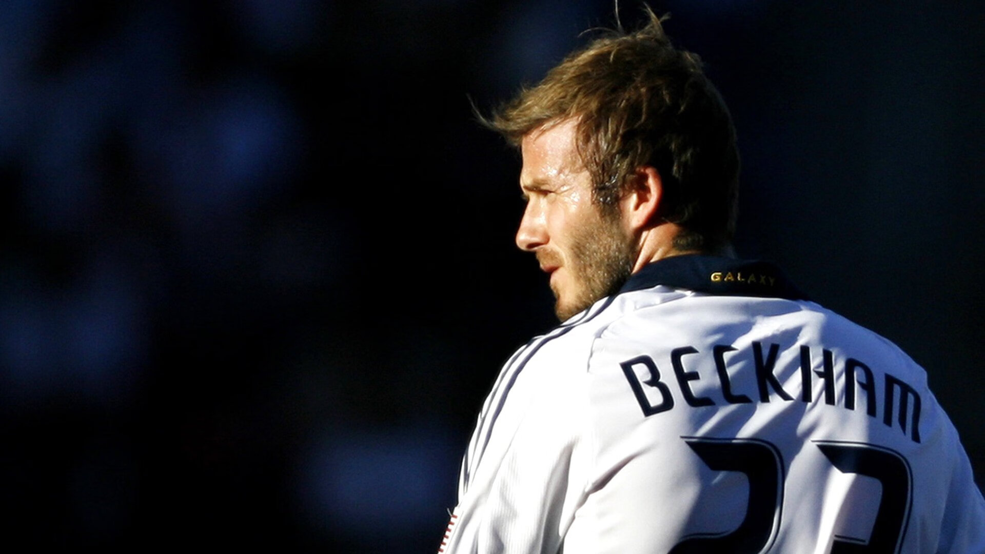 绿茵烽火与天山雪豹，当西甲德比遇见新疆横扫—跨越时空的竞技风暴