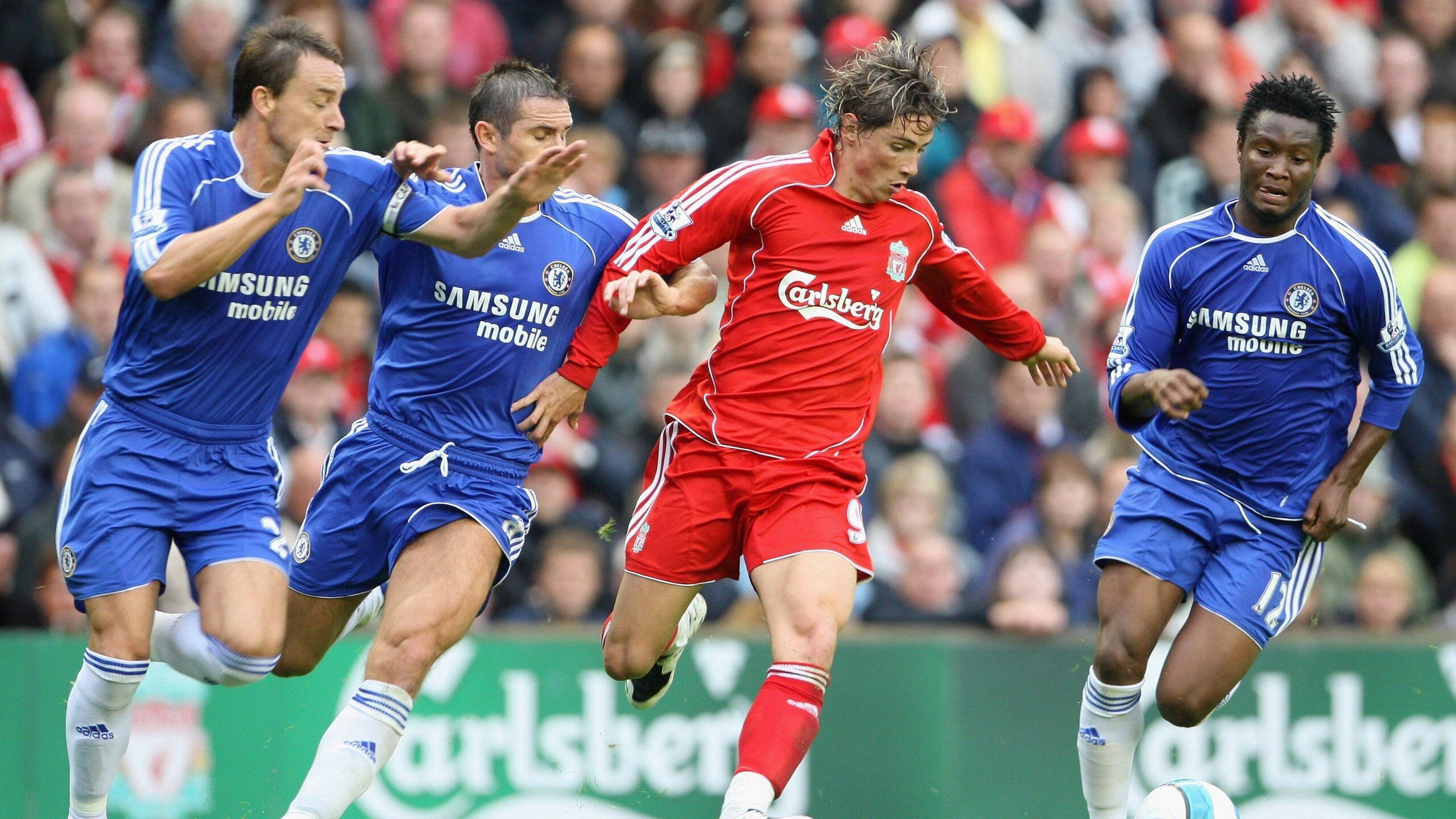 南美利刃刺穿神话,苏亚雷斯彻底打爆希腊防线